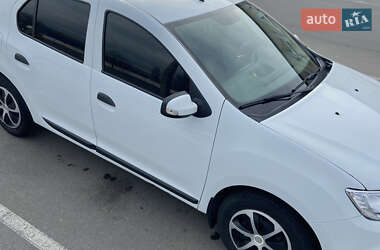 Седан Renault Logan 2019 в 