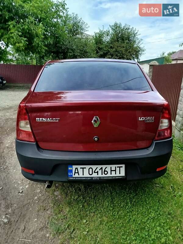 Седан Renault Logan 2011 в Рогатине