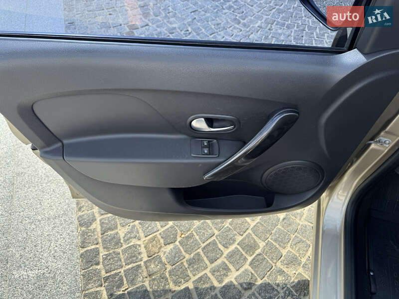 Седан Renault Logan 2020 в Днепре