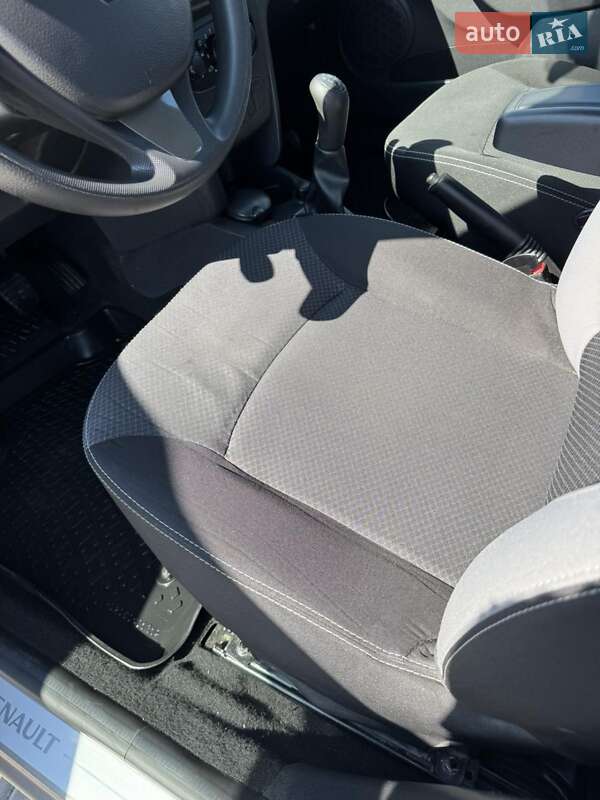 Седан Renault Logan 2013 в Одесі