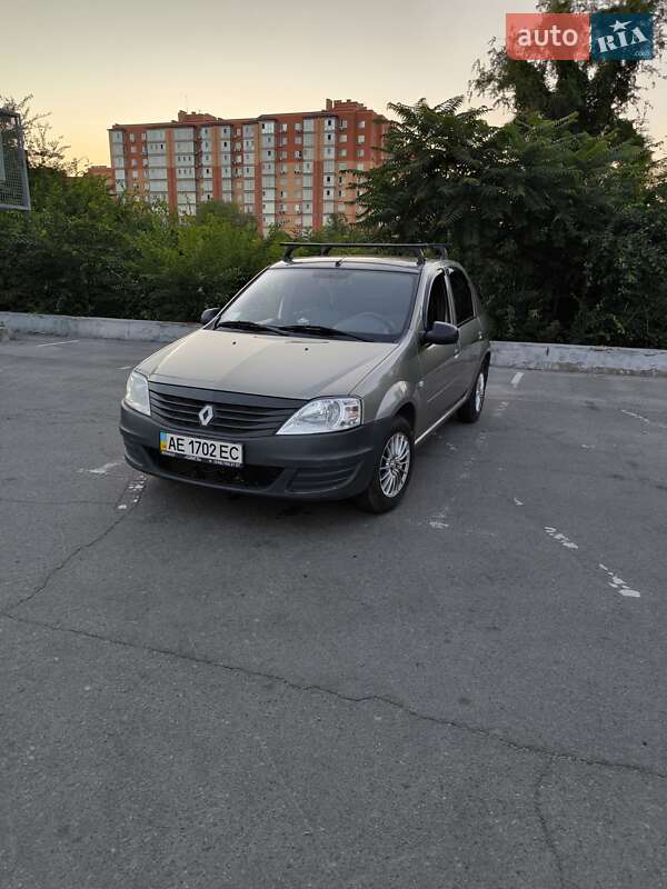 Седан Renault Logan 2009 в Днепре