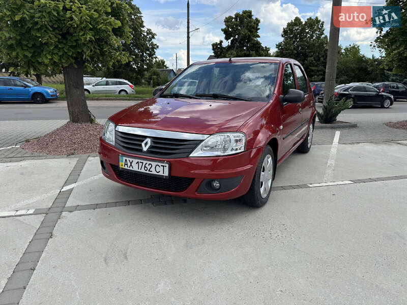 Renault Logan 2012