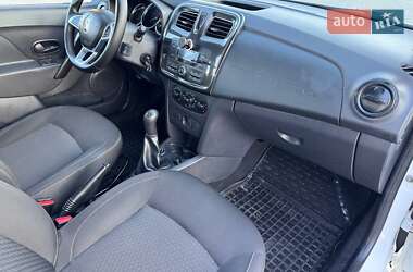 Седан Renault Logan 2021 в 
