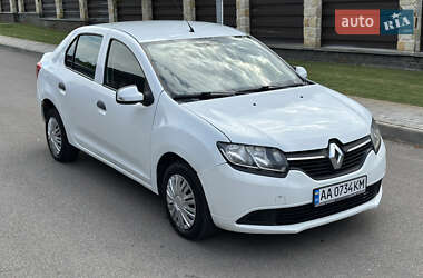 Седан Renault Logan 2016 в 