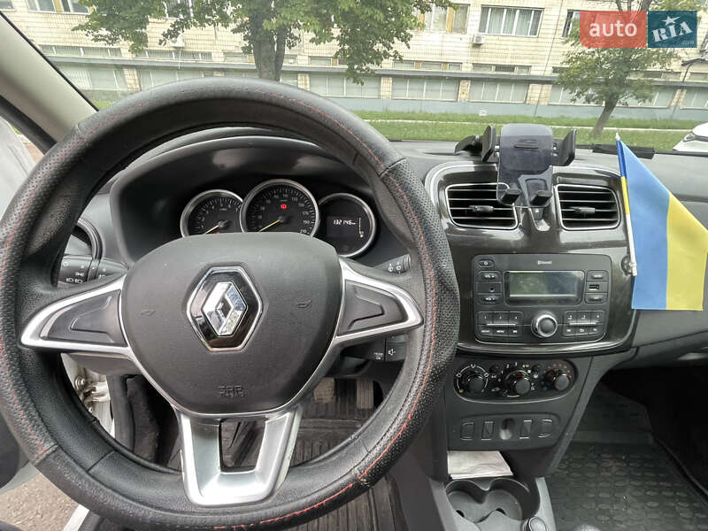Седан Renault Logan 2018 в Киеве