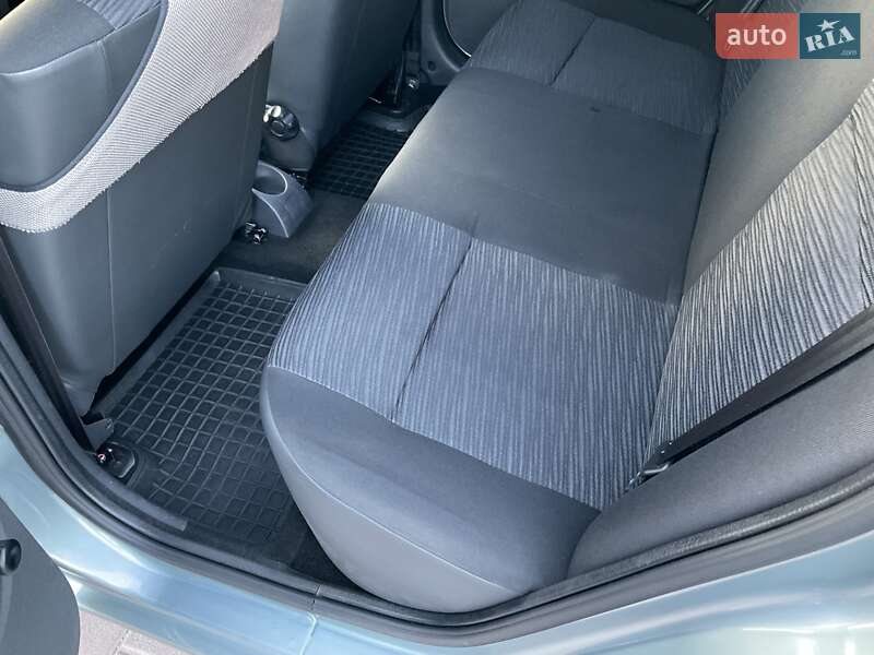 Седан Renault Logan 2011 в Киеве