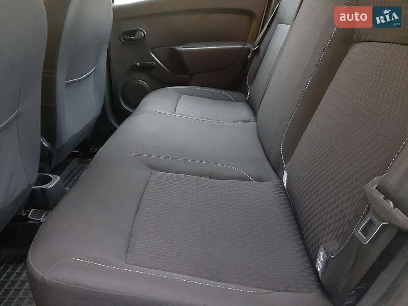 Седан Renault Logan 2019 в Миргороді