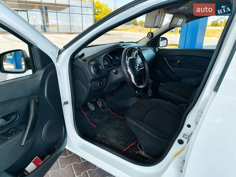 Седан Renault Logan 2019 в Рени