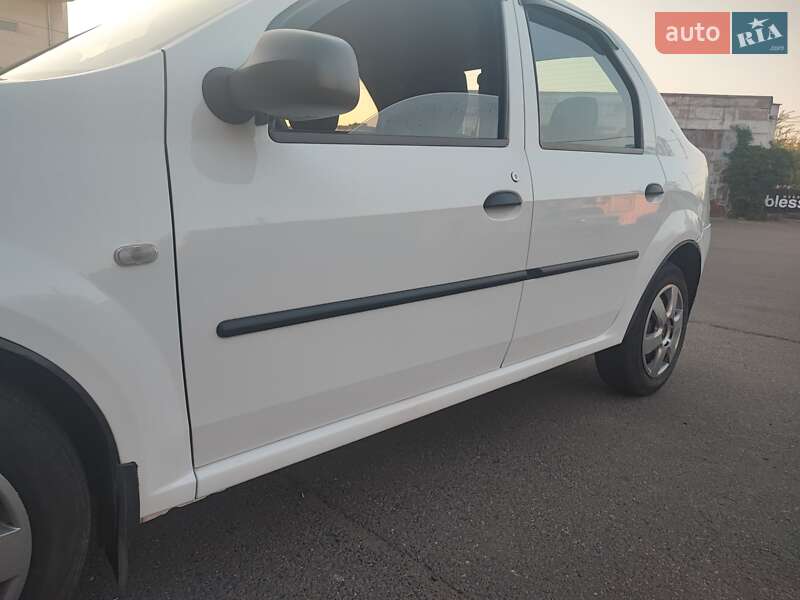 Седан Renault Logan 2012 в Кривом Роге