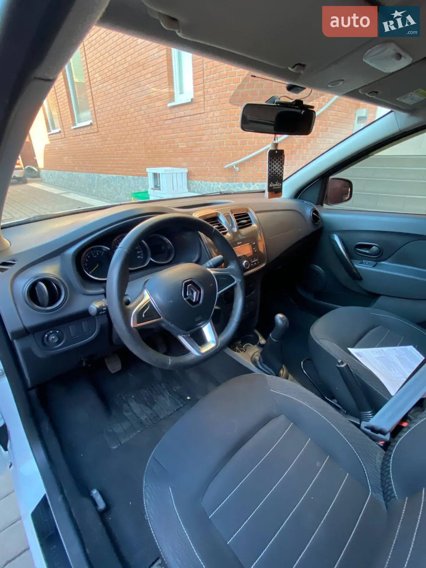 2021 Renault Logan - мініатюра 4