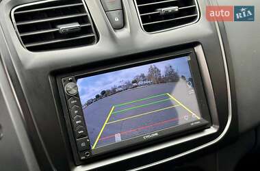 Седан Renault Logan 2016 в 