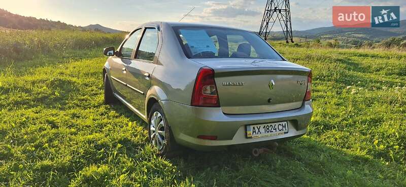 Седан Renault Logan 2011 в Турці