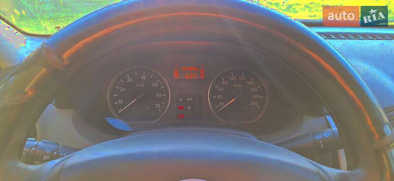 Седан Renault Logan 2011 в Турці