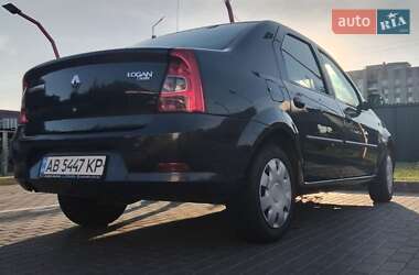 Седан Renault Logan 2012 в 