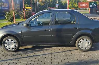 Седан Renault Logan 2012 в 