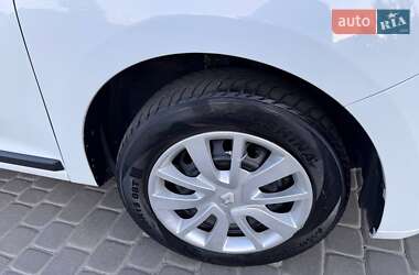 Седан Renault Logan 2021 в 