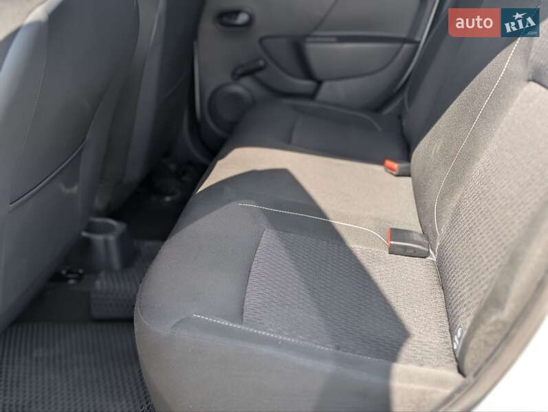 Седан Renault Logan 2019 в Днепре