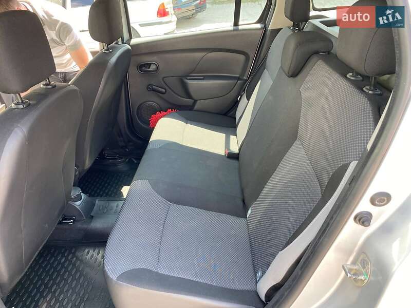 Универсал Renault Logan 2016 в Тернополе