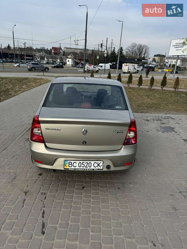 Седан Renault Logan 2011 в Львове