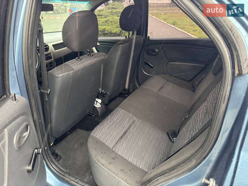 Седан Renault Logan 2010 в Харькове