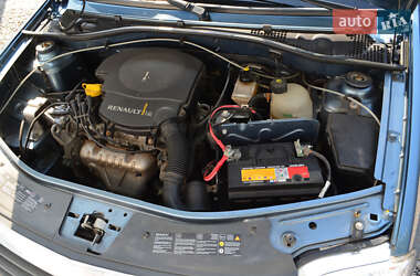 Седан Renault Logan 2010 в 