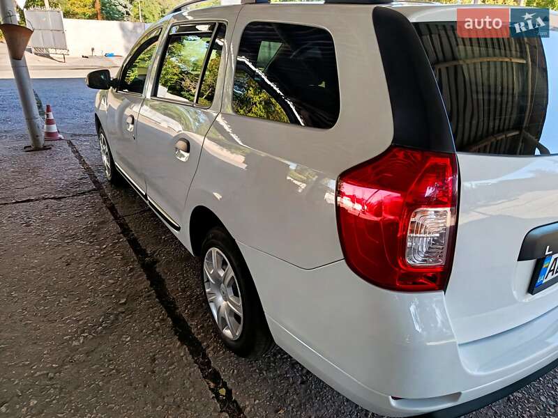 Універсал Renault Logan 2014 в Нікополі