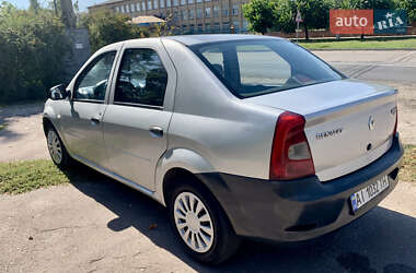 Седан Renault Logan 2011 в 