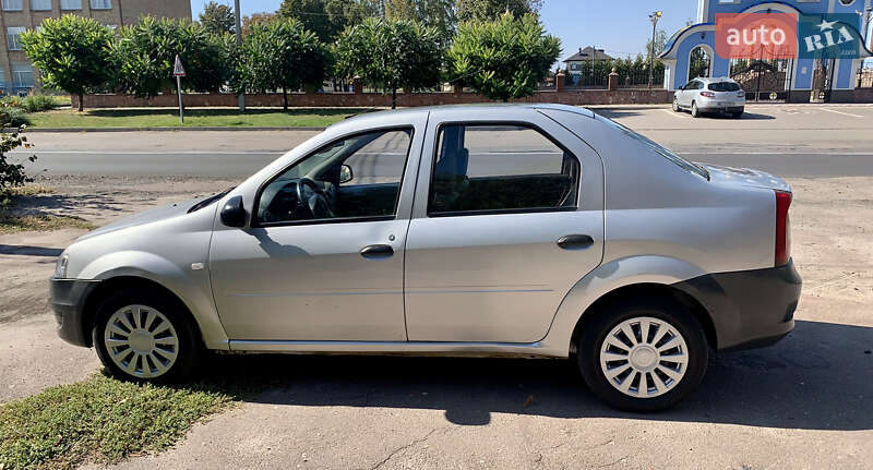 Седан Renault Logan 2011 в Переяславі