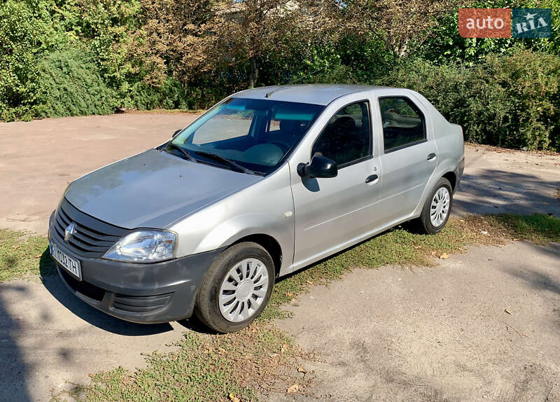 Седан Renault Logan 2011 в Переяславі