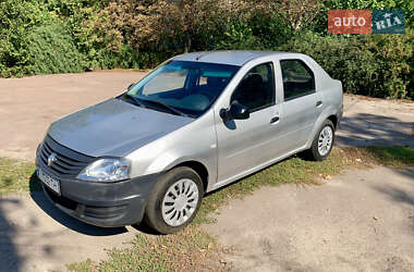Седан Renault Logan 2011 в 