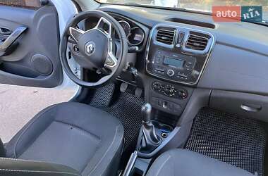 Седан Renault Logan 2019 в 