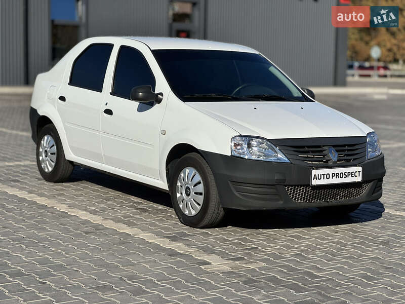 Renault Logan 2012