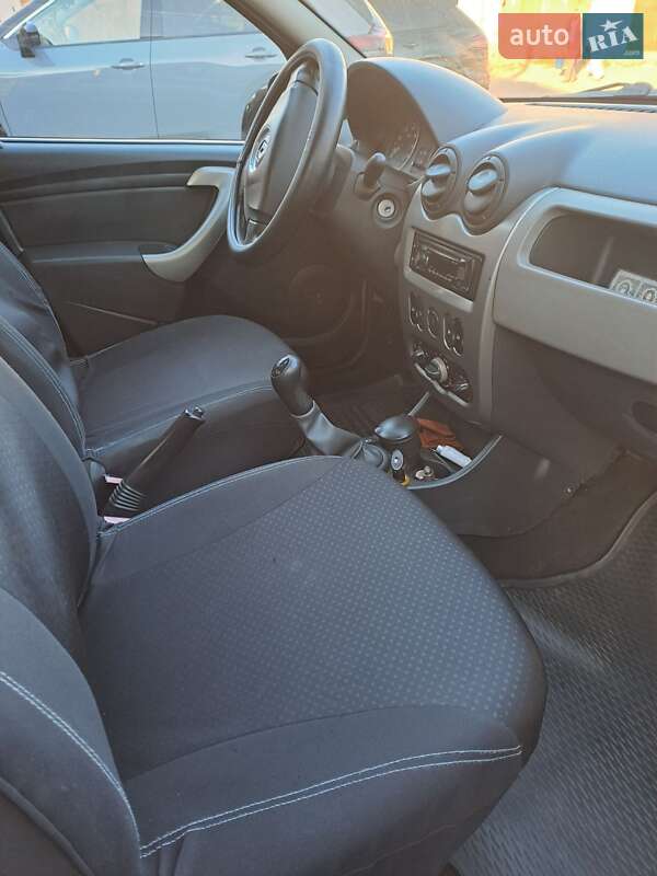 Седан Renault Logan 2010 в Хмельницькому фото 7 Седан Renault Logan 2010 в Хмельницькому