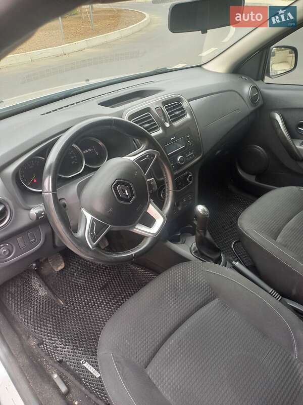 Седан Renault Logan 2018 в Умани