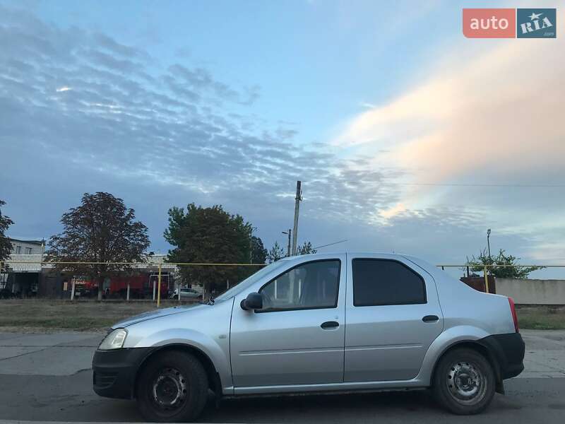 Седан Renault Logan 2010 в Измаиле фото 3 Седан Renault Logan 2010 в Измаиле