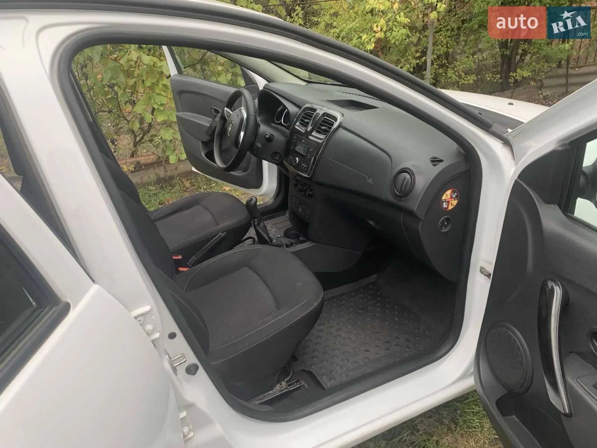 2019 Renault Logan - мініатюра 9