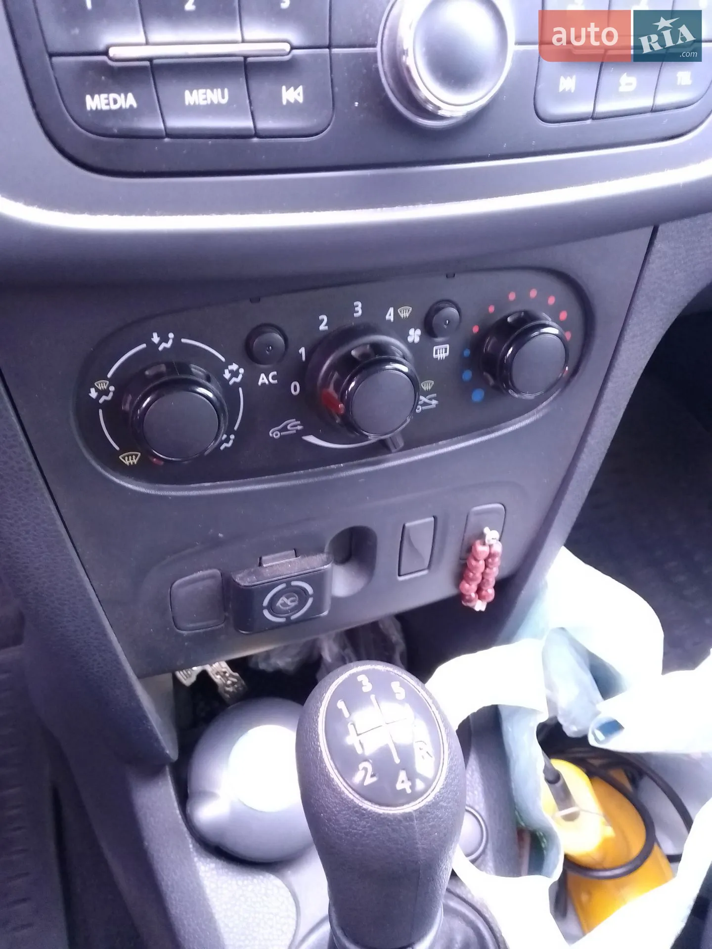 2014 Renault Logan - мініатюра 16