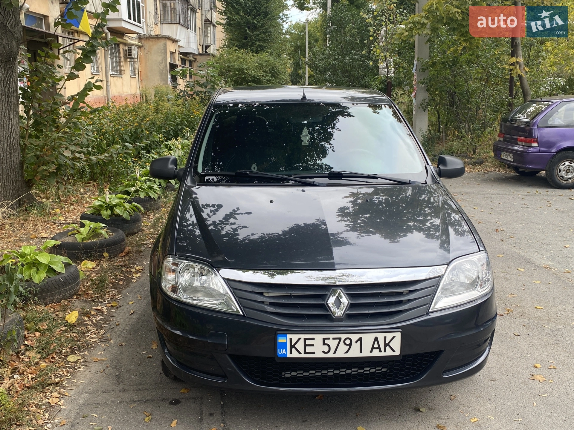 2010 Renault Logan - мініатюра 2