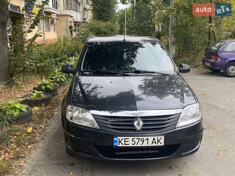 Седан Renault Logan 2010 в Днепре