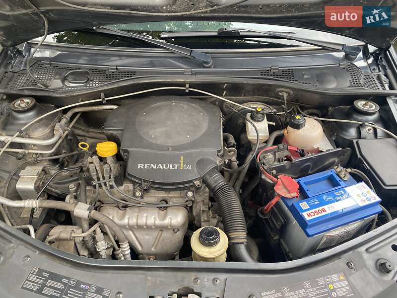 Седан Renault Logan 2010 в Днепре