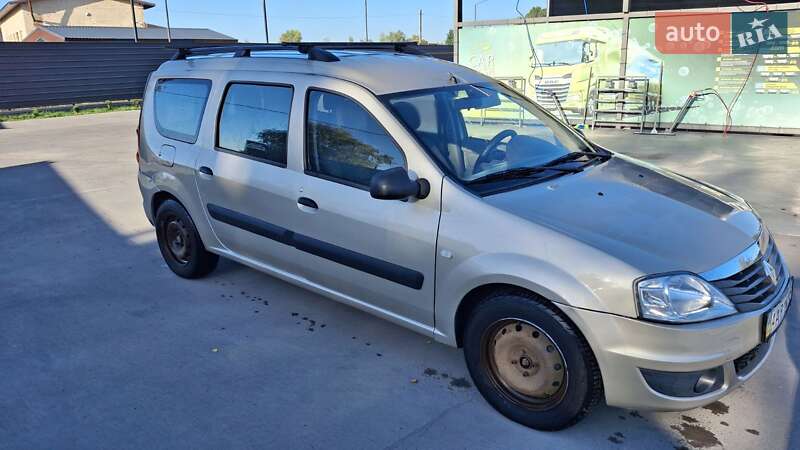 Универсал Renault Logan 2012 в Киеве фото 12 Универсал Renault Logan 2012 в Киеве