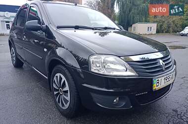 Седан Renault Logan 2011 в Полтаві