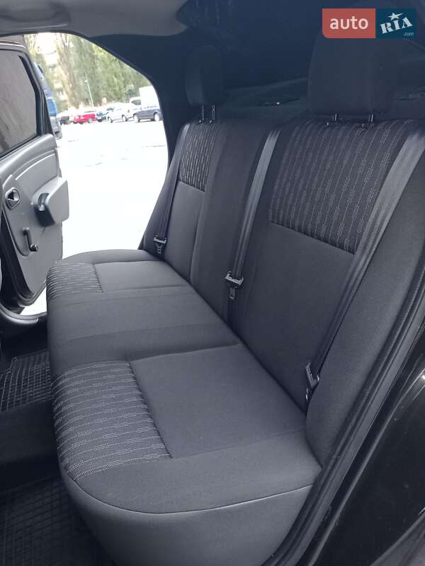 Седан Renault Logan 2011 в Полтаве фото 29 Седан Renault Logan 2011 в Полтаве