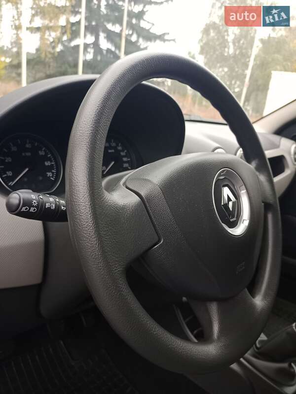 Седан Renault Logan 2011 в Полтаве фото 42 Седан Renault Logan 2011 в Полтаве