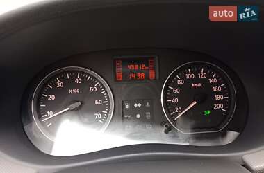 Седан Renault Logan 2011 в 