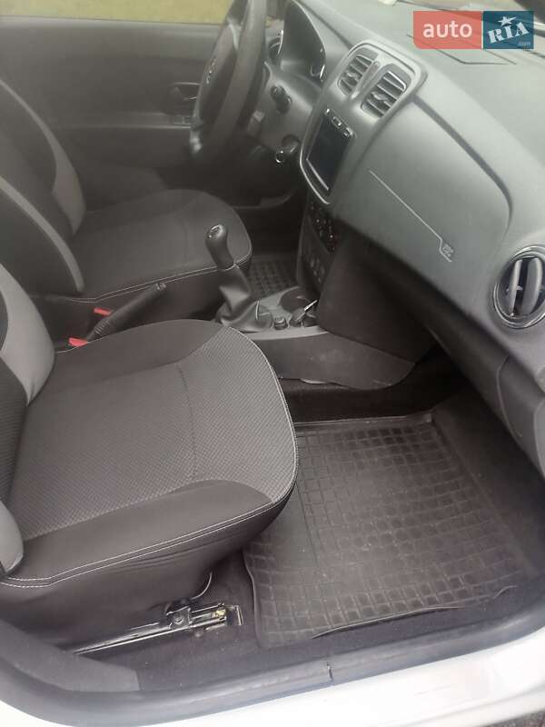 Седан Renault Logan 2013 в Боярке фото 13 Седан Renault Logan 2013 в Боярке