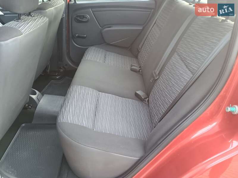 Седан Renault Logan 2011 в Харькове фото 13 Седан Renault Logan 2011 в Харькове