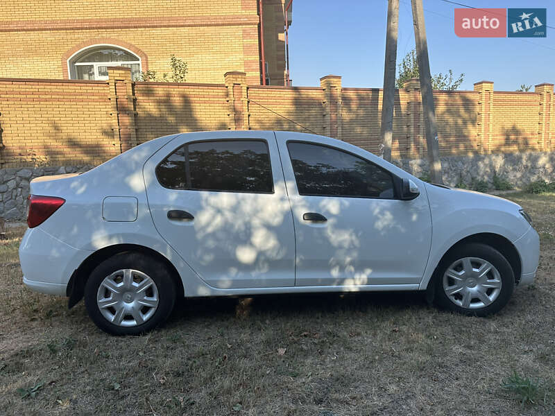 Седан Renault Logan 2015 в Харькове