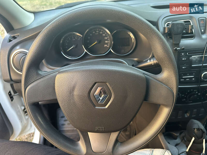 Седан Renault Logan 2015 в Харькове