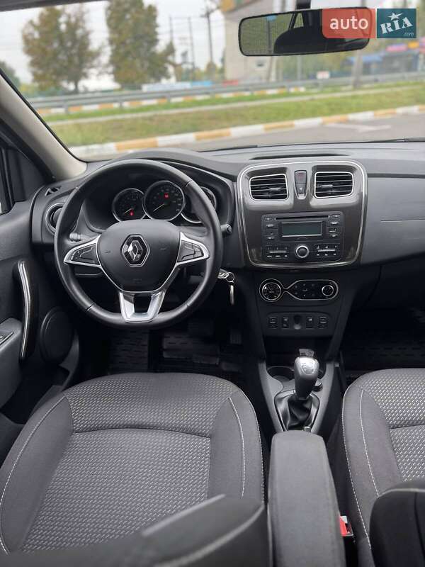 Седан Renault Logan 2017 в Киеве